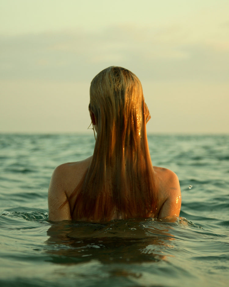 5 Ways To Protect Your Natural Hair While Swimming